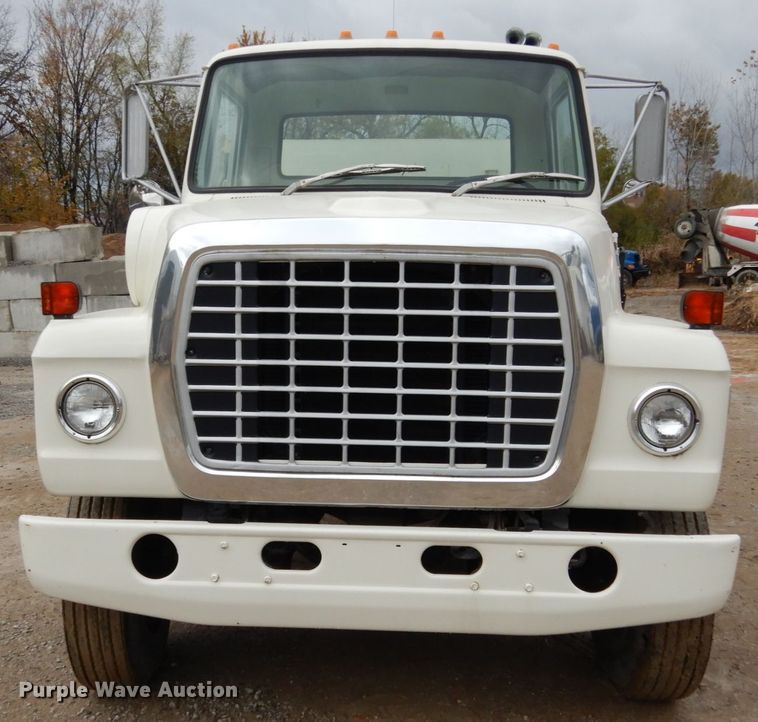 image for item JI9347 1980 Ford 8000  tank truck