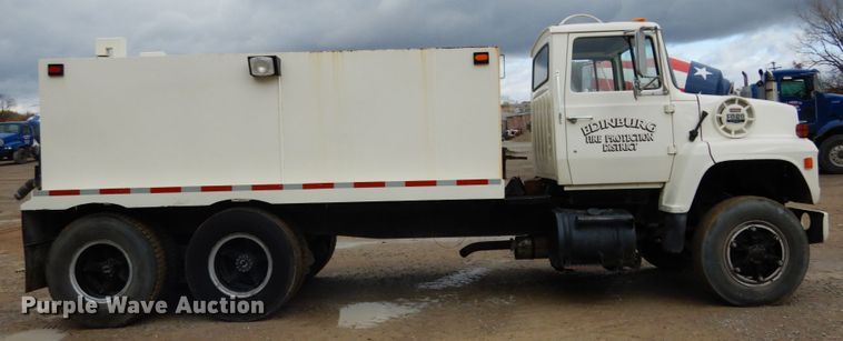 image for item JI9347 1980 Ford 8000  tank truck