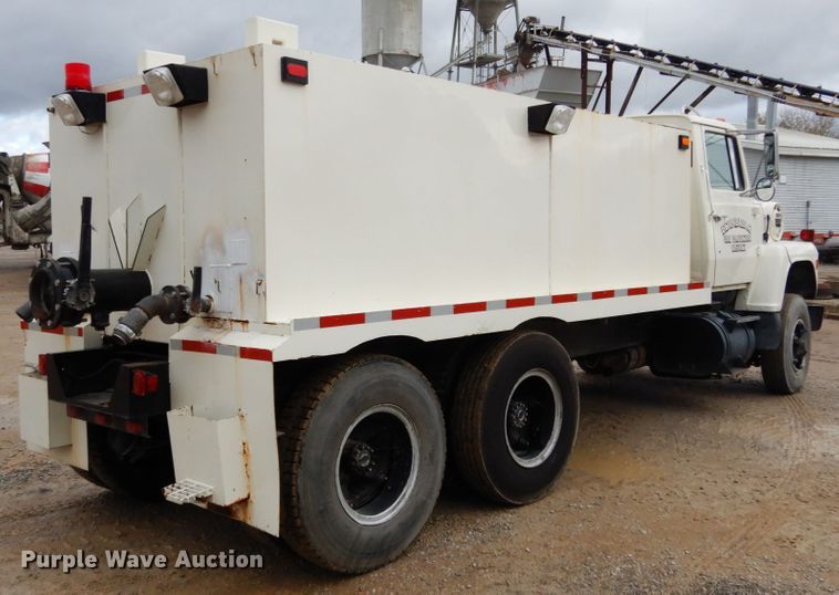 image for item JI9347 1980 Ford 8000  tank truck