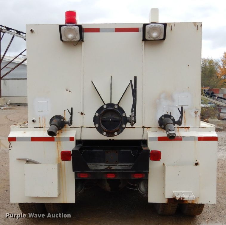 image for item JI9347 1980 Ford 8000  tank truck