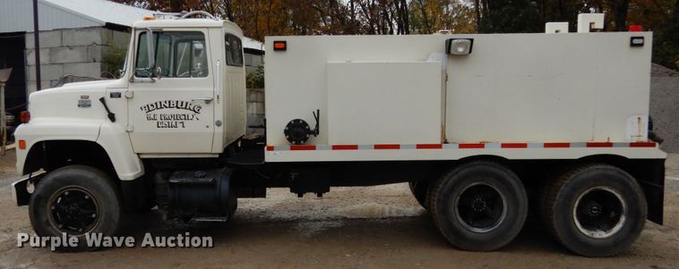 image for item JI9347 1980 Ford 8000  tank truck