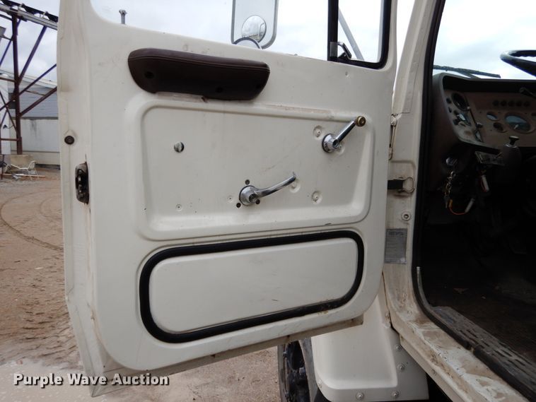 image for item JI9347 1980 Ford 8000  tank truck