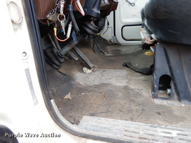 image for item JI9347 1980 Ford 8000  tank truck