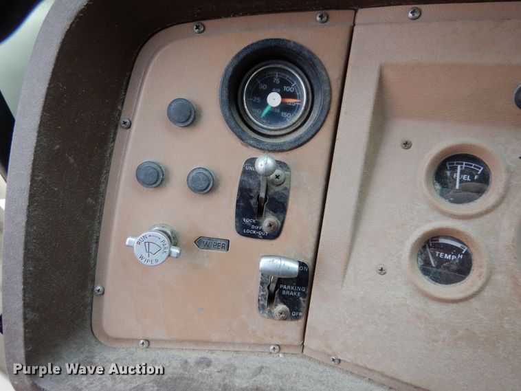 image for item JI9347 1980 Ford 8000  tank truck