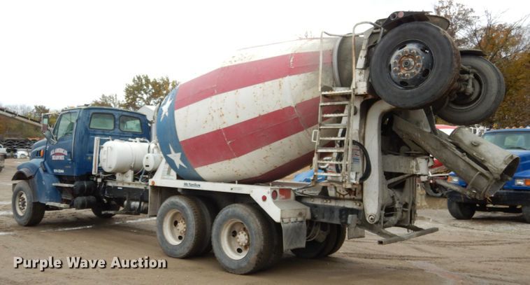 image for item JI9348 1999 Sterling LT9511  ready mix truck
