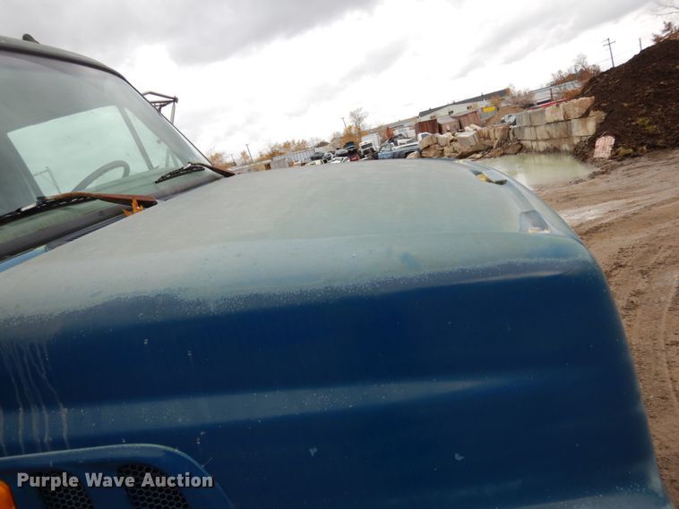 image for item JI9348 1999 Sterling LT9511  ready mix truck