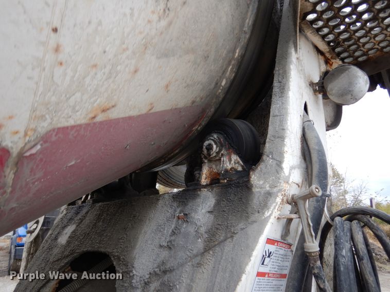 image for item JI9348 1999 Sterling LT9511  ready mix truck