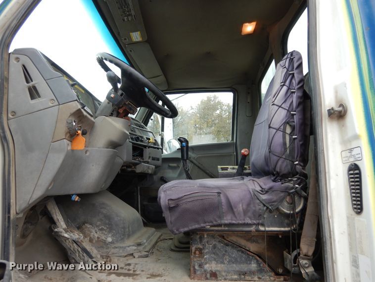 image for item JI9348 1999 Sterling LT9511  ready mix truck