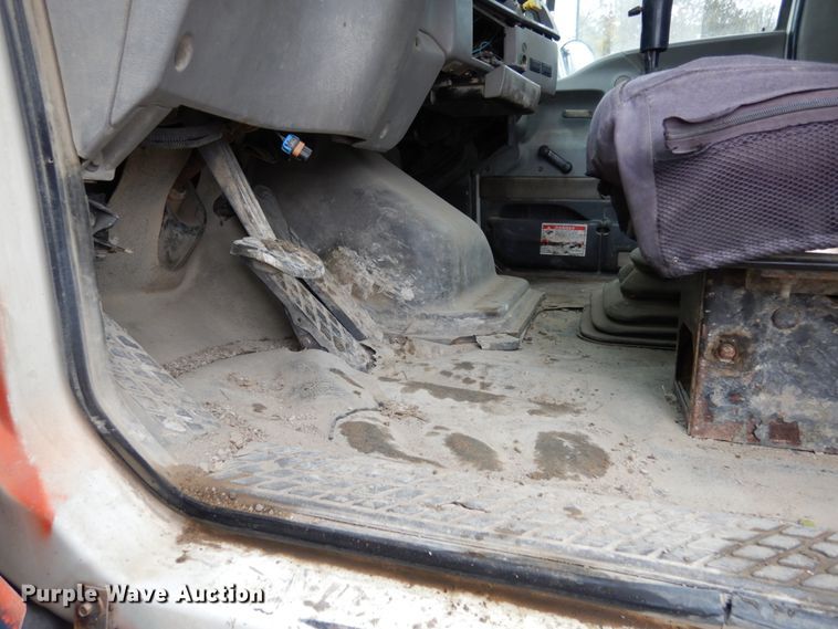 image for item JI9348 1999 Sterling LT9511  ready mix truck