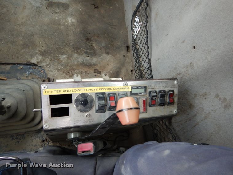 image for item JI9348 1999 Sterling LT9511  ready mix truck