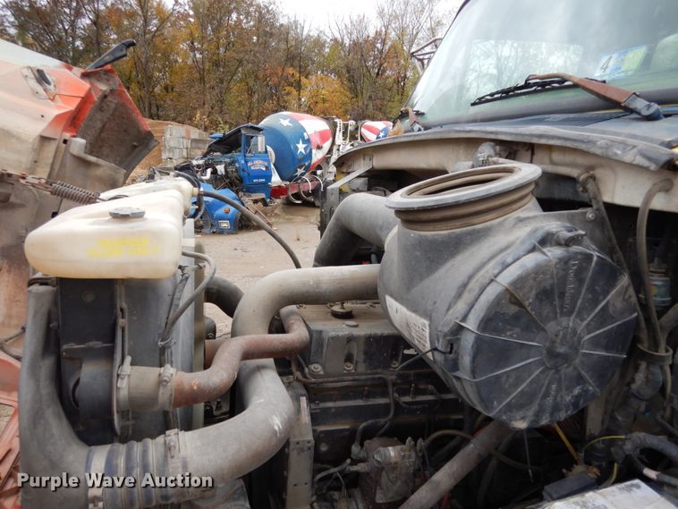 image for item JI9348 1999 Sterling LT9511  ready mix truck