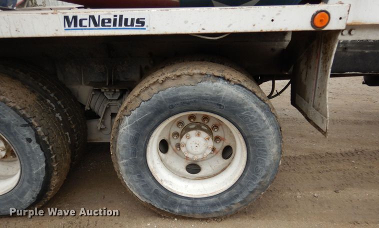 image for item JI9348 1999 Sterling LT9511  ready mix truck