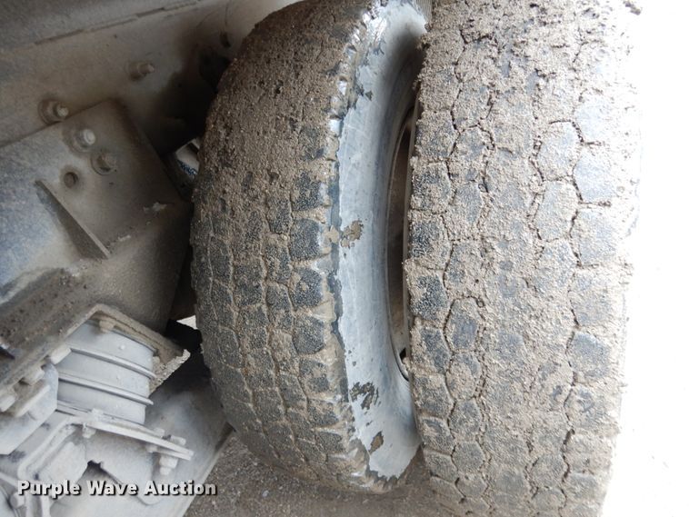 image for item JI9348 1999 Sterling LT9511  ready mix truck