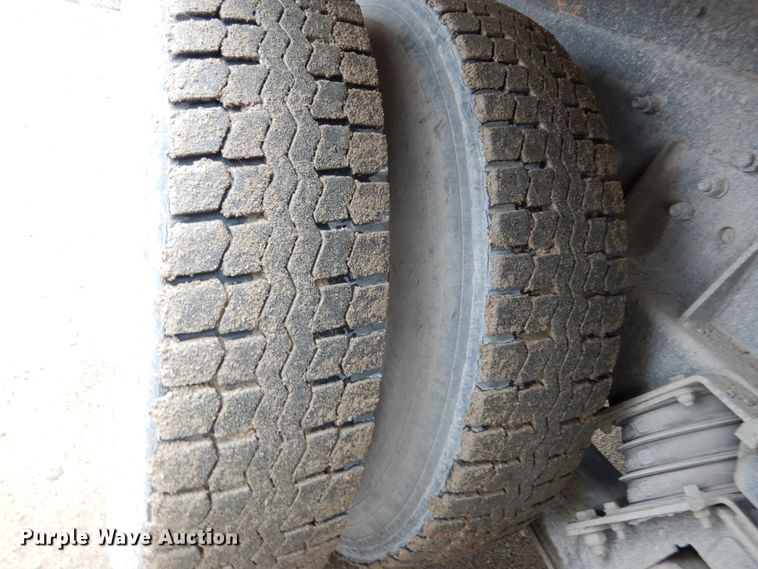 image for item JI9348 1999 Sterling LT9511  ready mix truck