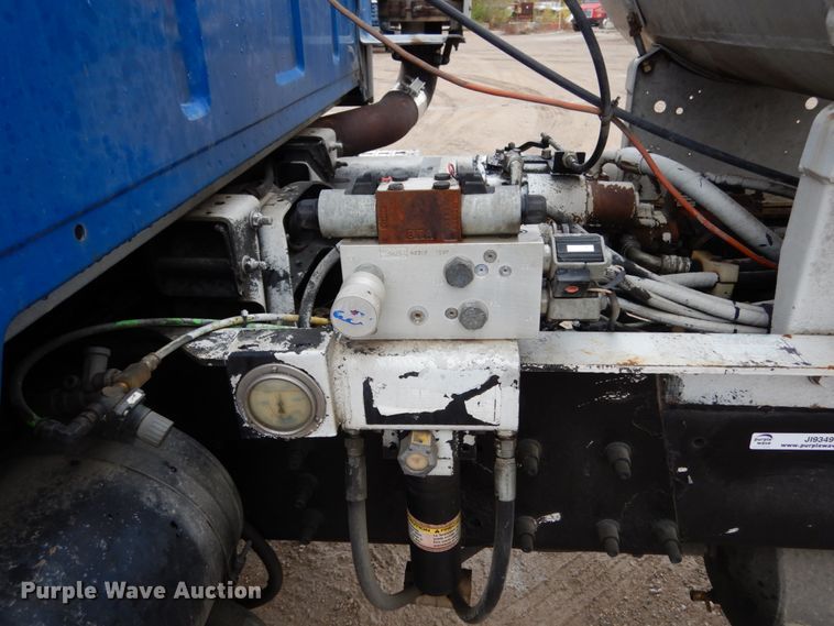 image for item JI9349 1999 Sterling LT9511  ready mix truck