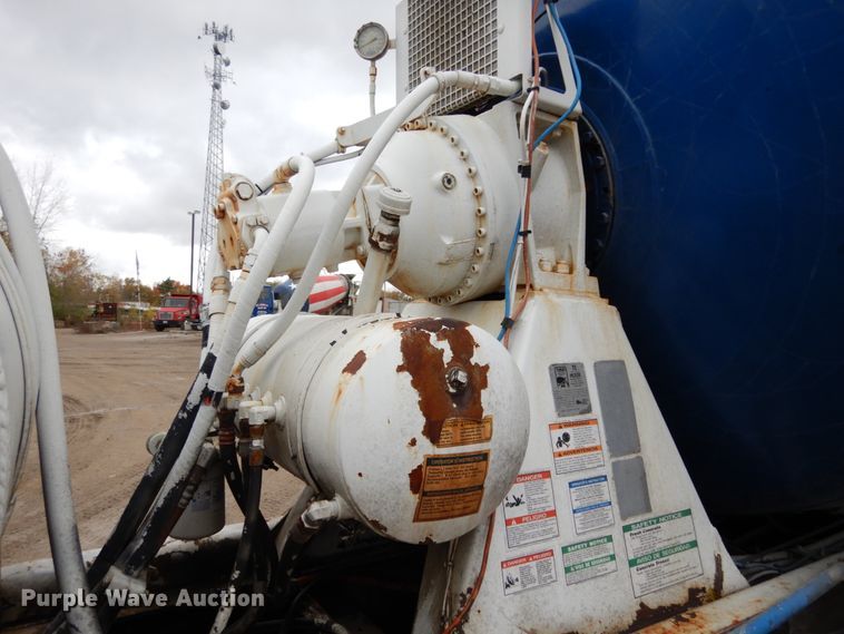 image for item JI9349 1999 Sterling LT9511  ready mix truck