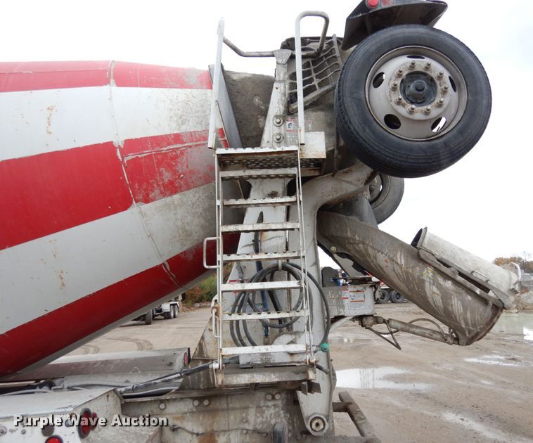 image for item JI9349 1999 Sterling LT9511  ready mix truck