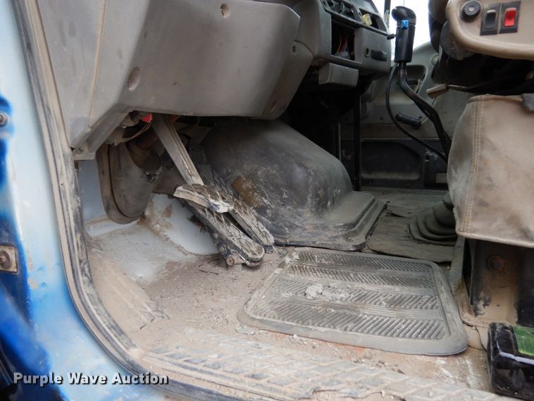 image for item JI9349 1999 Sterling LT9511  ready mix truck