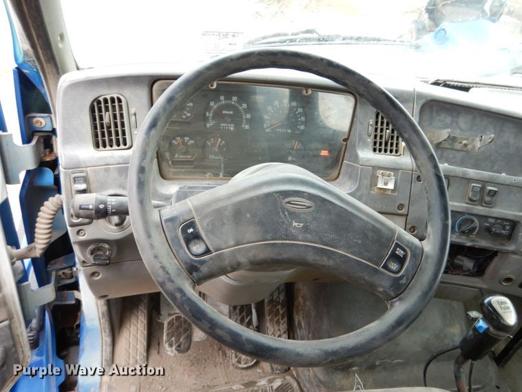 image for item JI9349 1999 Sterling LT9511  ready mix truck