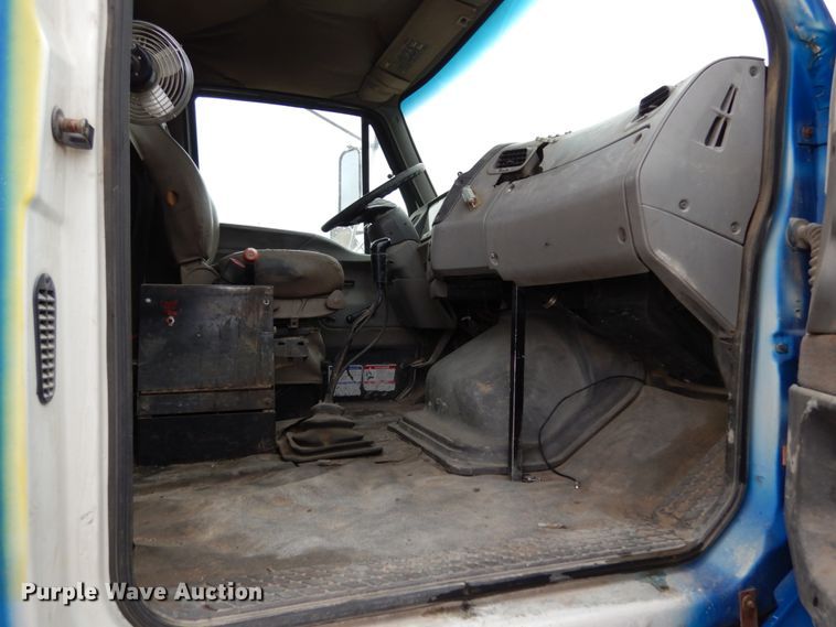 image for item JI9349 1999 Sterling LT9511  ready mix truck