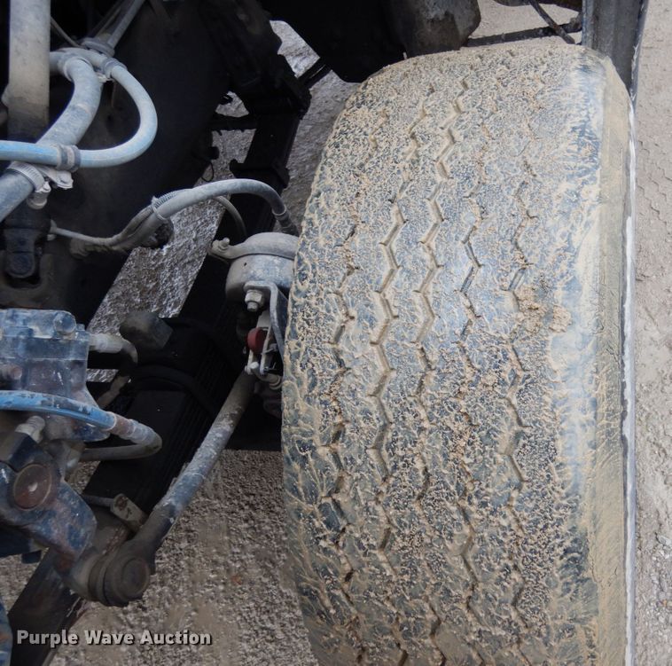 image for item JI9349 1999 Sterling LT9511  ready mix truck