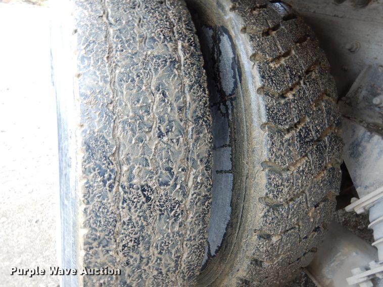 image for item JI9349 1999 Sterling LT9511  ready mix truck