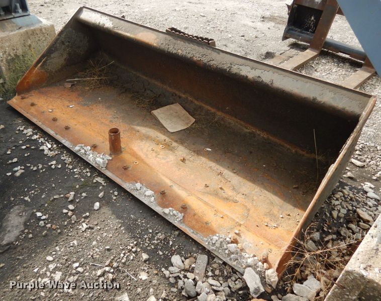 image for item JI9352 Caterpillar 74" W skid steer bucket