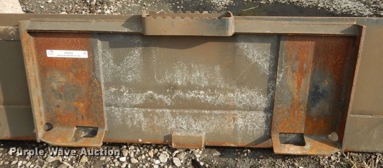 image for item JI9352 Caterpillar 74" W skid steer bucket