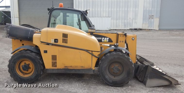 image for item JI9354 2012 Caterpillar TH255  telehandler