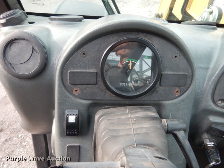 image for item JI9354 2012 Caterpillar TH255  telehandler