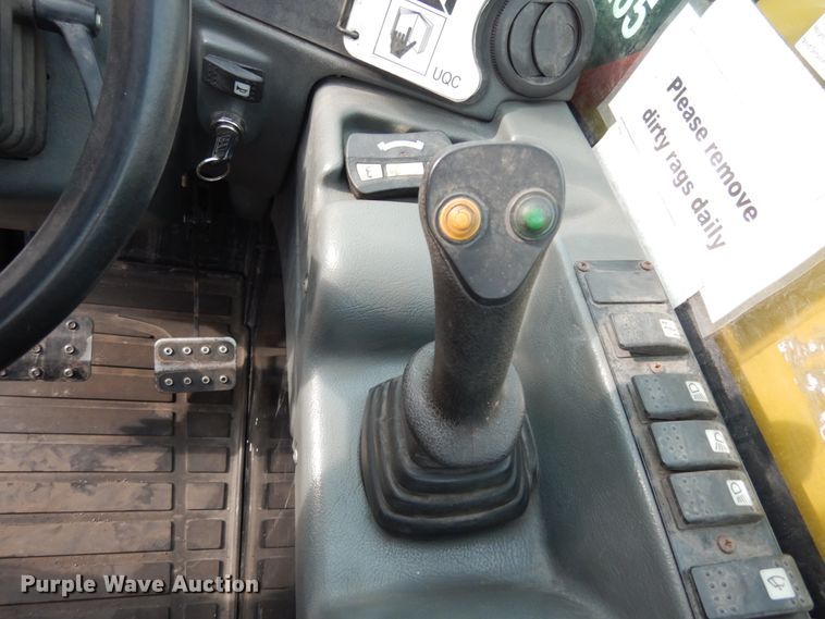 image for item JI9354 2012 Caterpillar TH255  telehandler