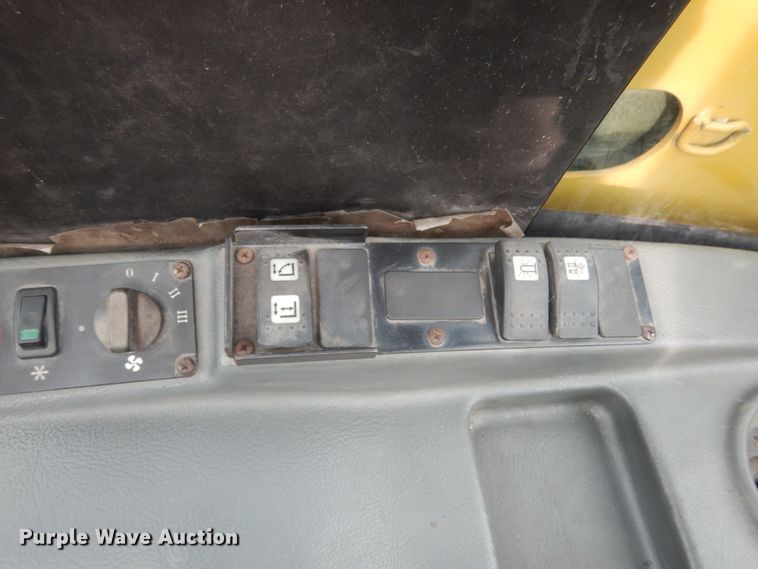 image for item JI9354 2012 Caterpillar TH255  telehandler