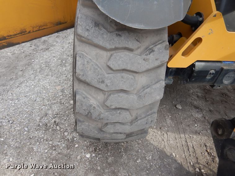 image for item JI9354 2012 Caterpillar TH255  telehandler