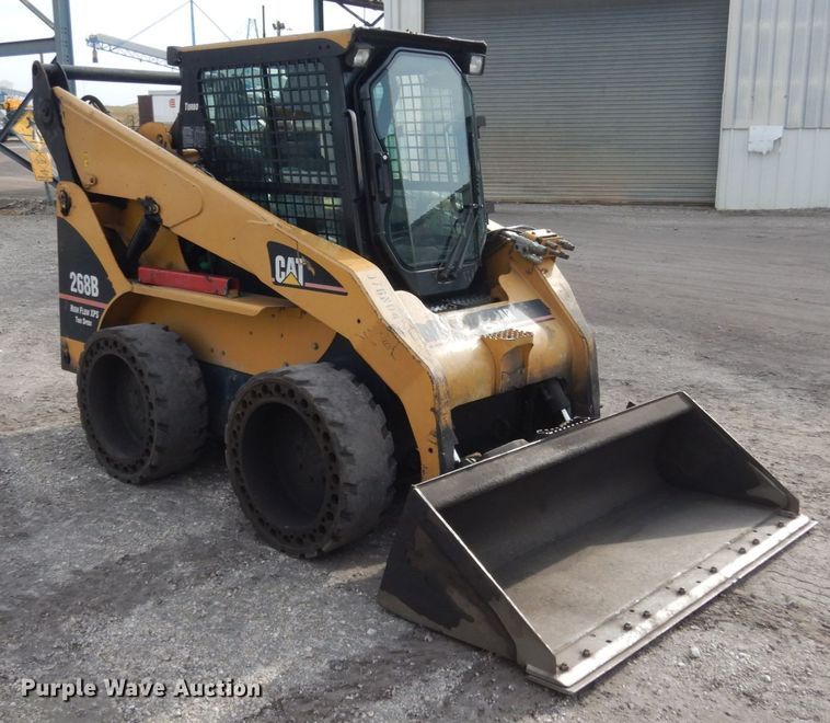 image for item JI9355 2007 Caterpillar 268B  skid steer loader