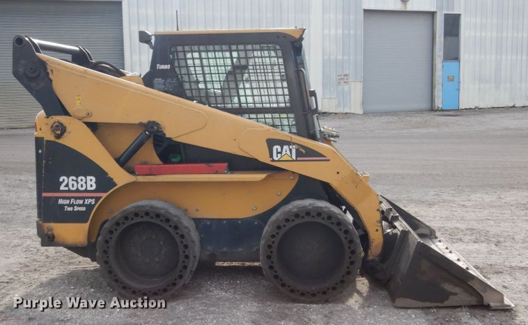 image for item JI9355 2007 Caterpillar 268B  skid steer loader