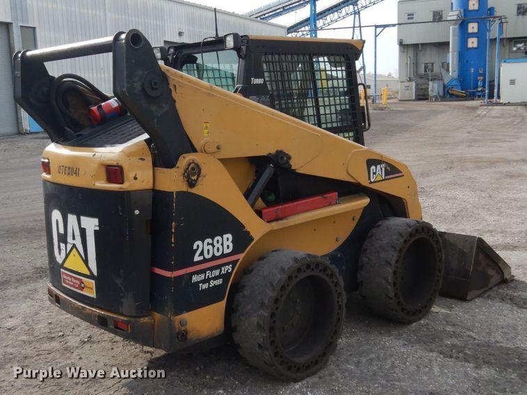 image for item JI9355 2007 Caterpillar 268B  skid steer loader