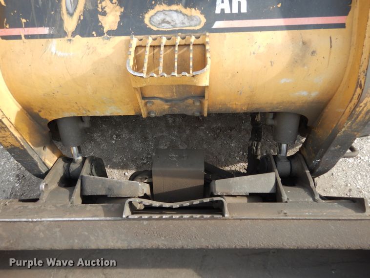 image for item JI9355 2007 Caterpillar 268B  skid steer loader