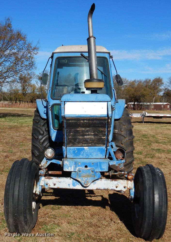 image for item JJ9897 Ford 8210  tractor