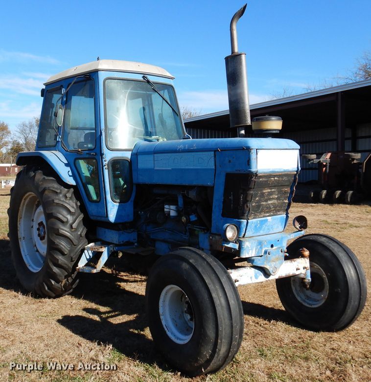image for item JJ9897 Ford 8210  tractor