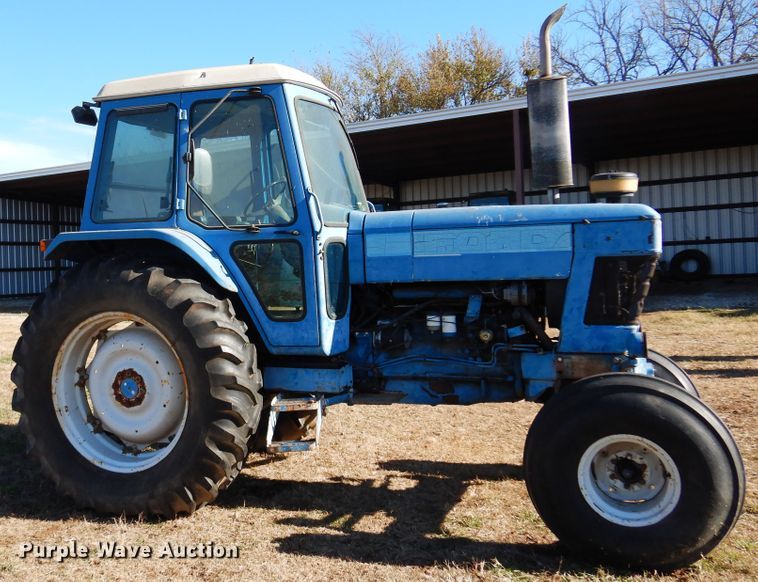 image for item JJ9897 Ford 8210  tractor