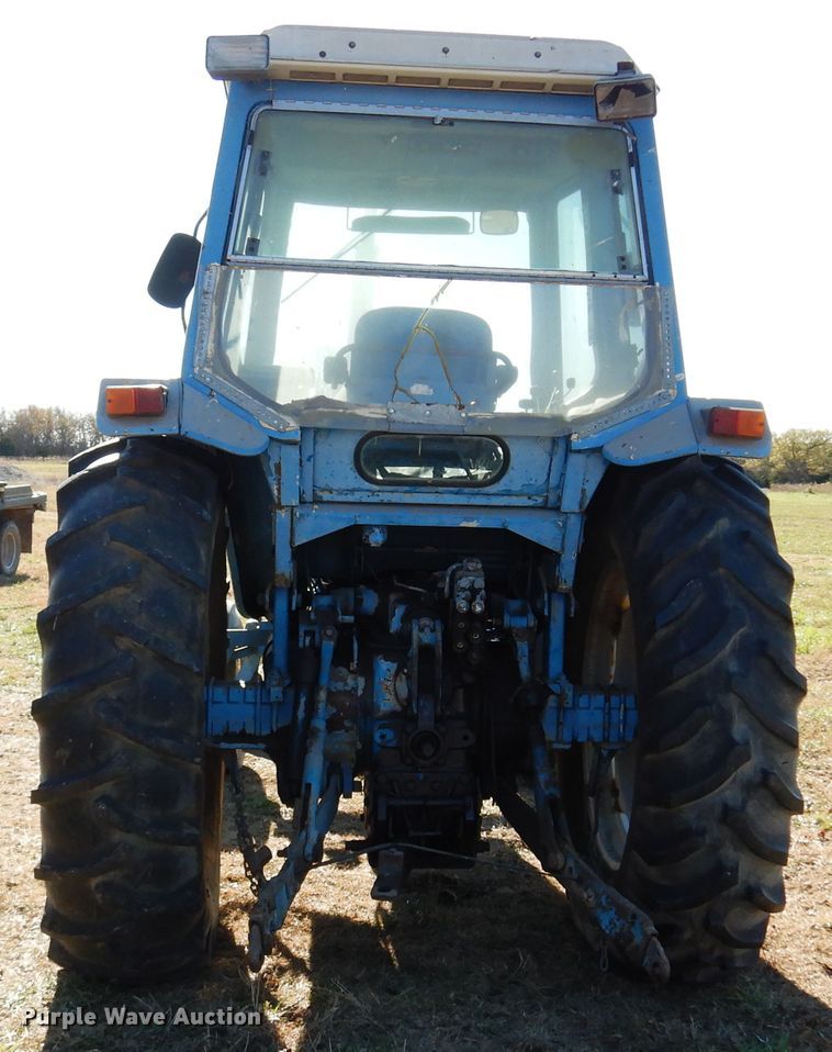 image for item JJ9897 Ford 8210  tractor