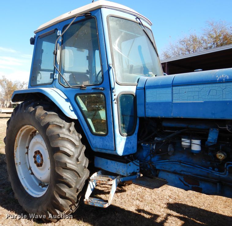 image for item JJ9897 Ford 8210  tractor