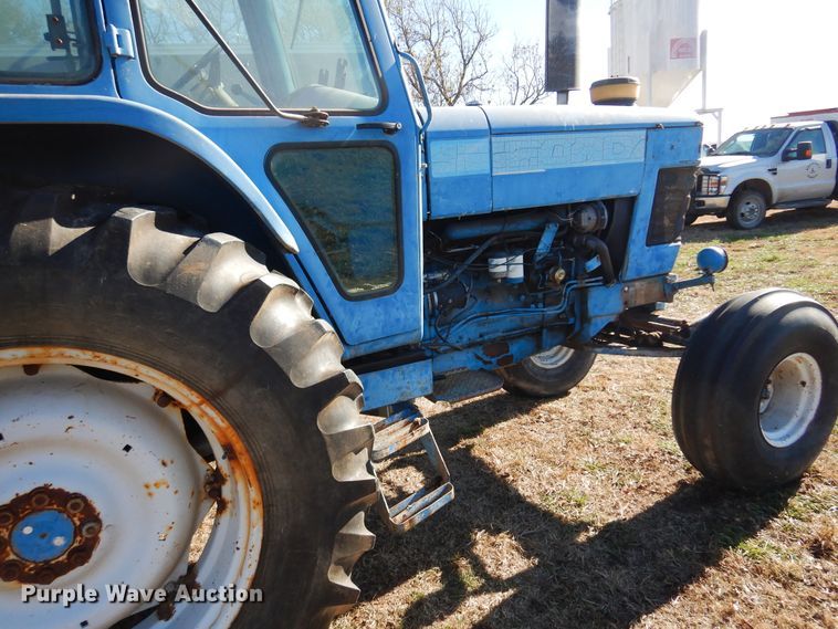 image for item JJ9897 Ford 8210  tractor
