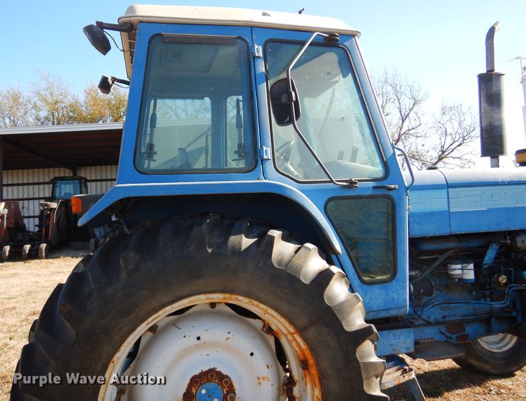 image for item JJ9897 Ford 8210  tractor