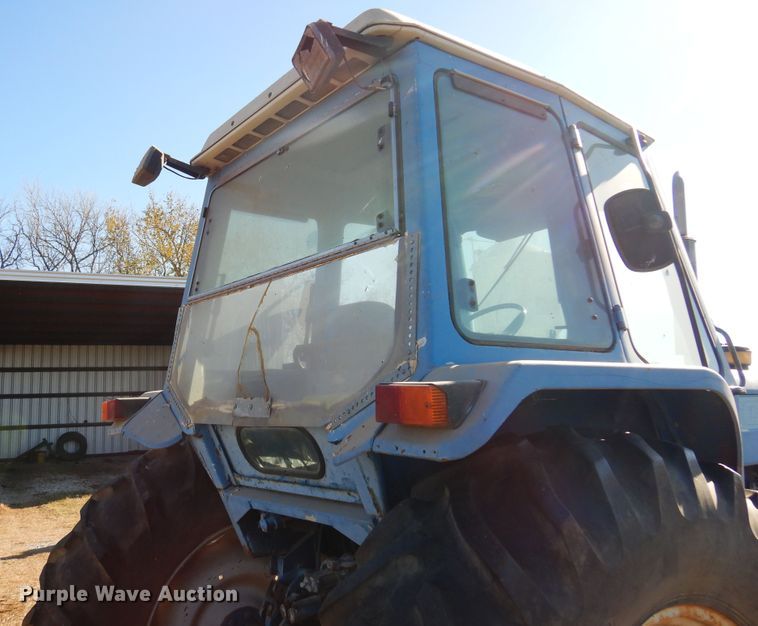 image for item JJ9897 Ford 8210  tractor