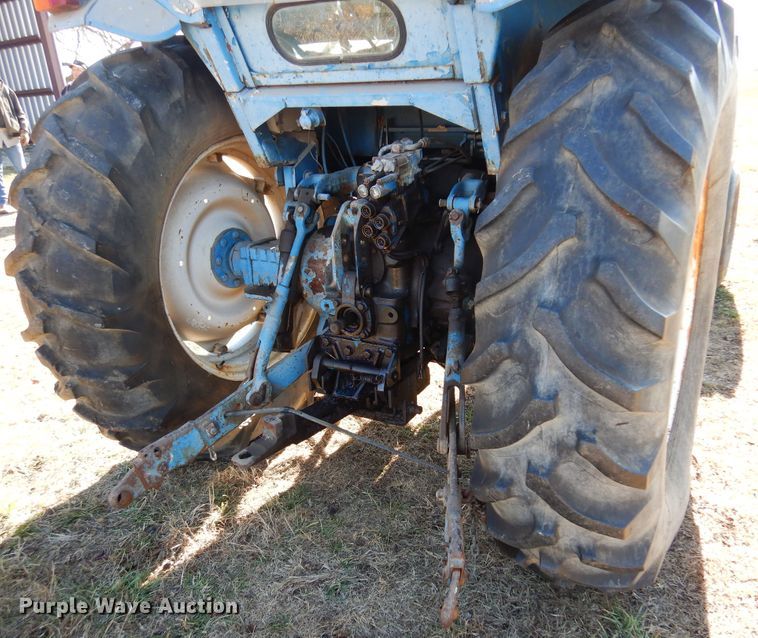 image for item JJ9897 Ford 8210  tractor