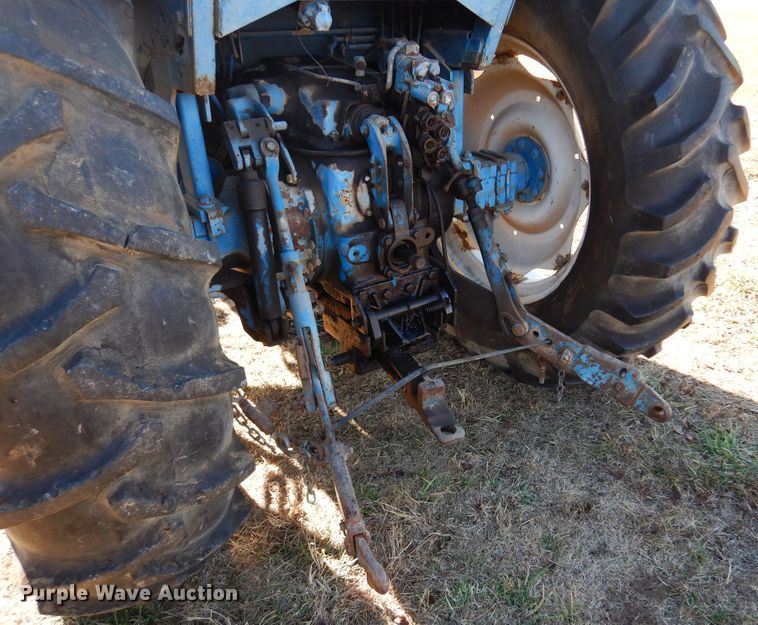 image for item JJ9897 Ford 8210  tractor