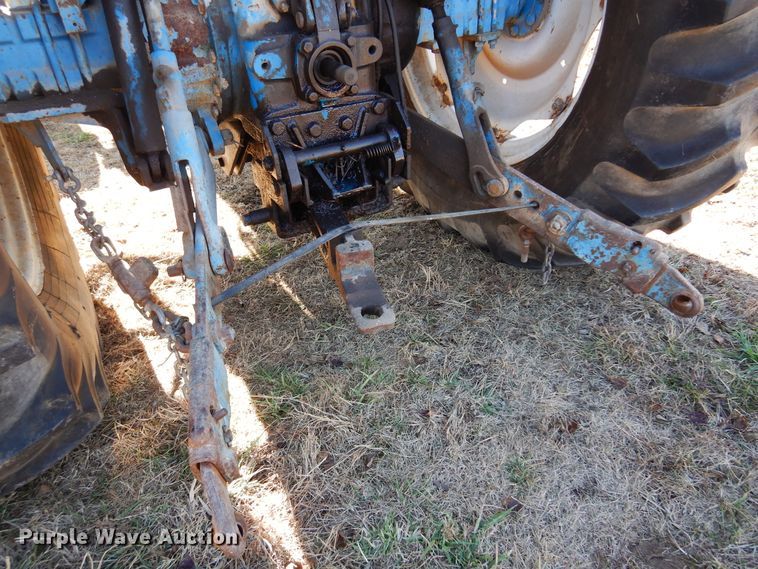 image for item JJ9897 Ford 8210  tractor