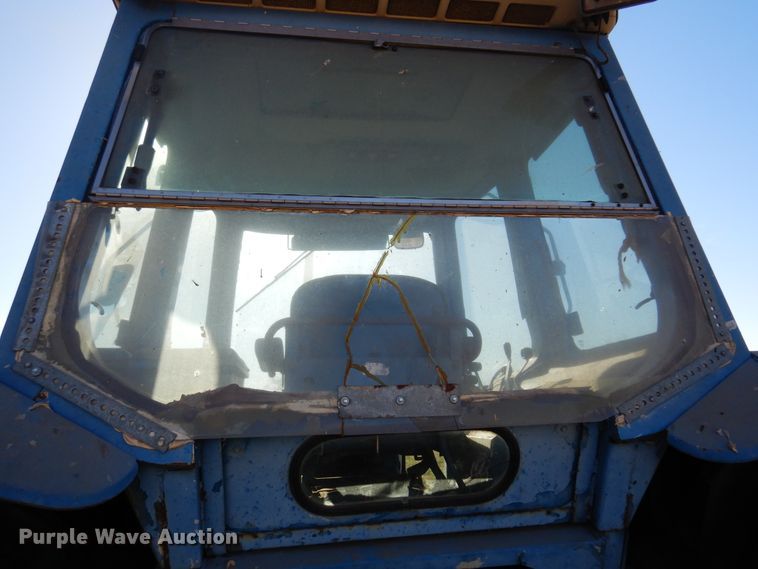 image for item JJ9897 Ford 8210  tractor