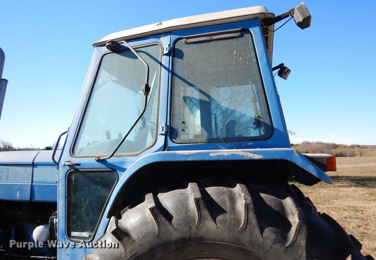image for item JJ9897 Ford 8210  tractor